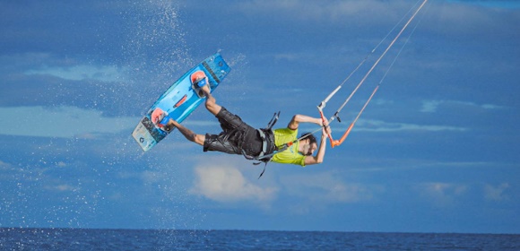 Kitesurfing